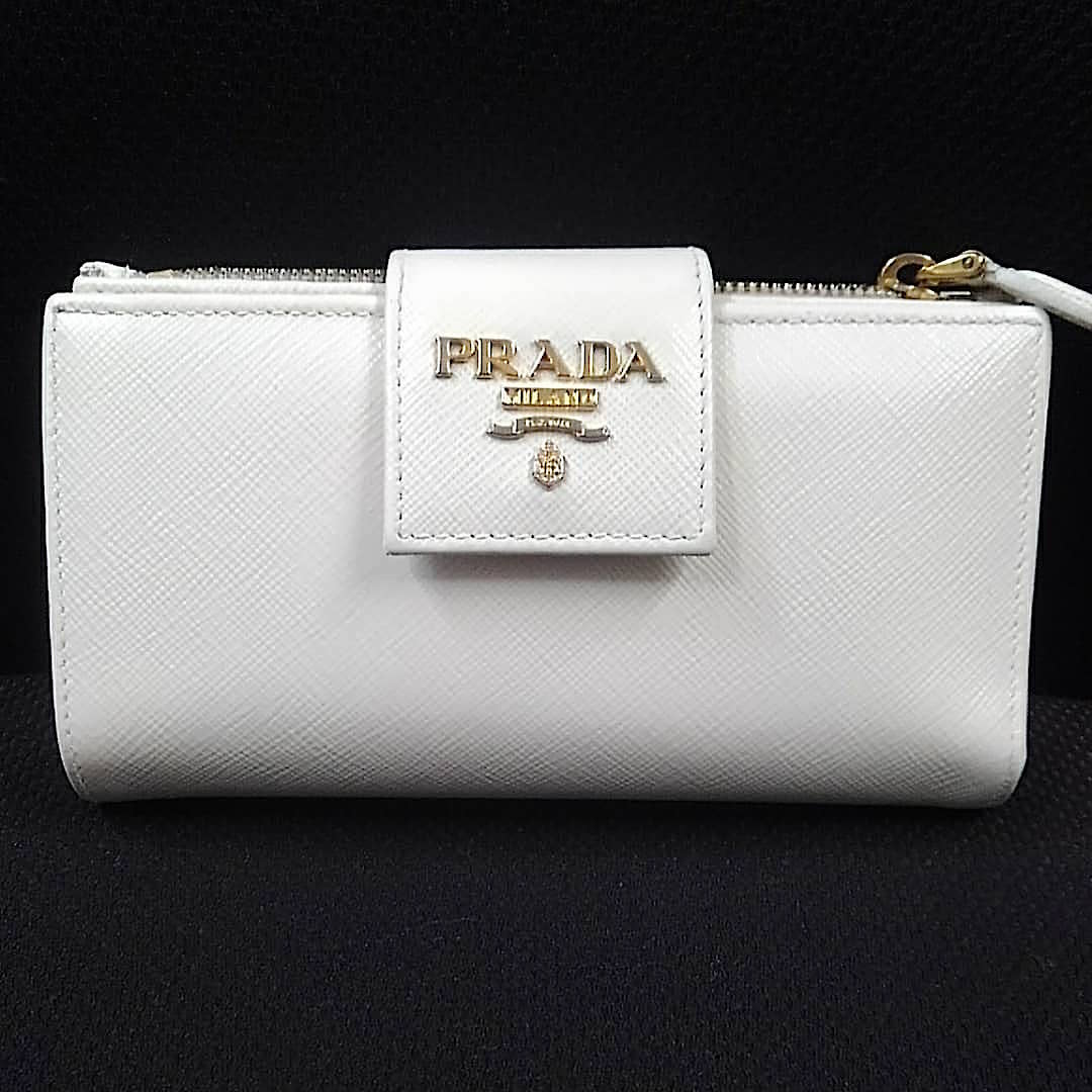 プラダ(Prada)の修理案内 - 大切なバッグ財布の修理専門宅配 アフェット